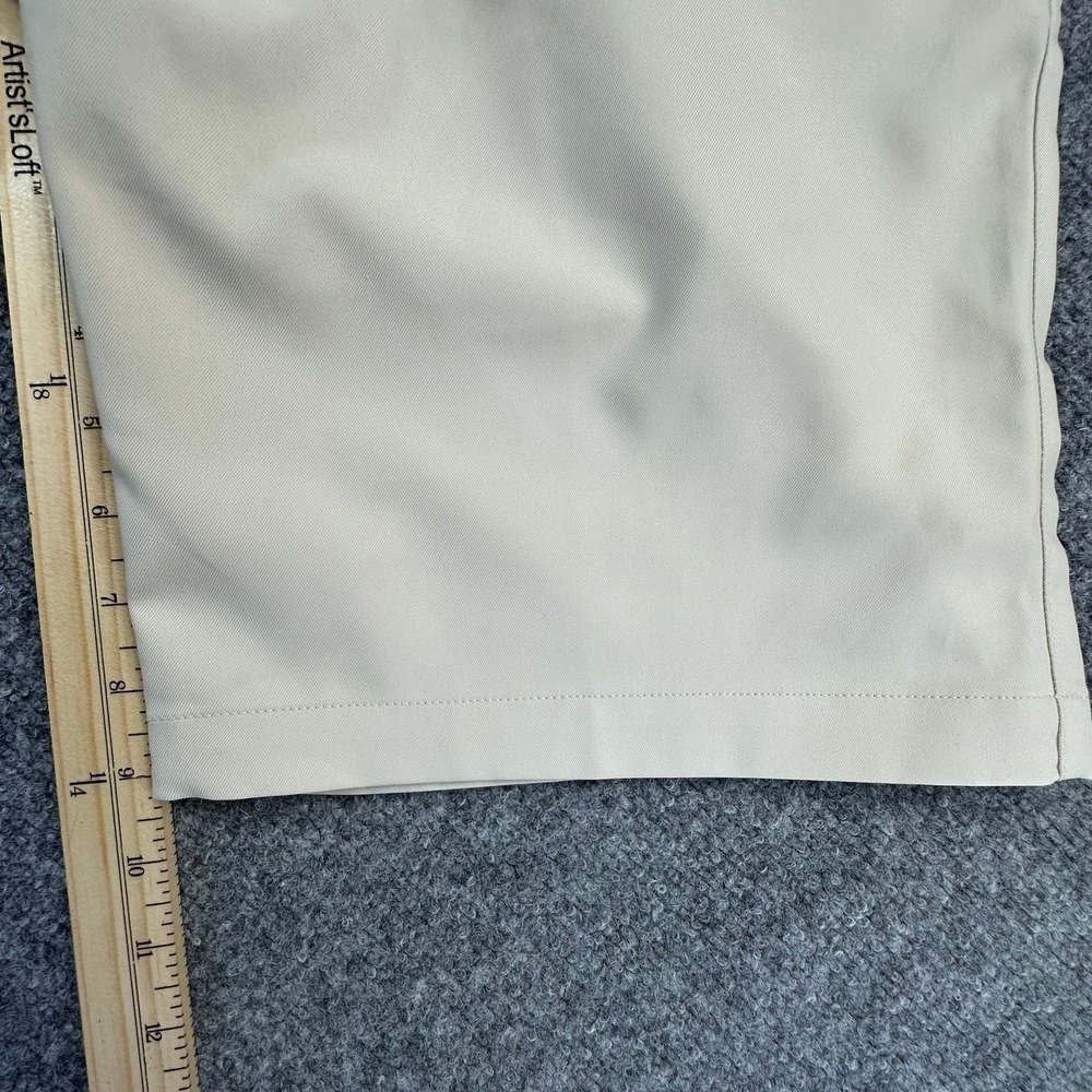 Peter Millar Men's Performance Shorts Khaki Size 35 Golf Casual Summer Wear - Picture 6 of 10